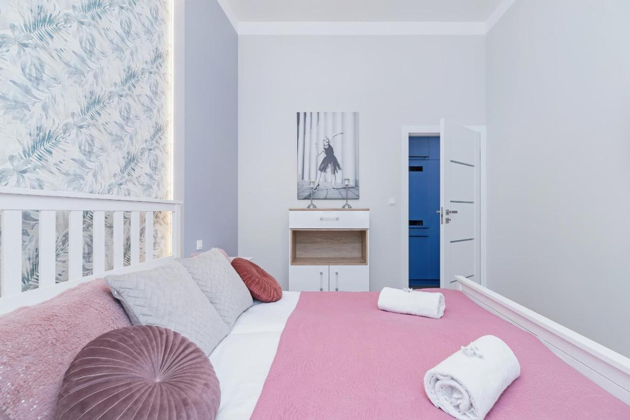 Sweet Family Apartment Chodkiewicza Rondo Grzegorzeckie By Noclegi Renters Krakow Luaran gambar